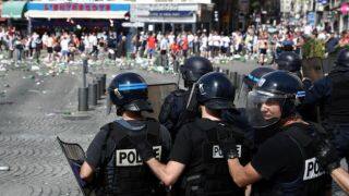 Euro 2016: French police arrest 323 football fans since England vs Russia clashes